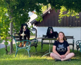 Romana Pawel mit Asta und Champ